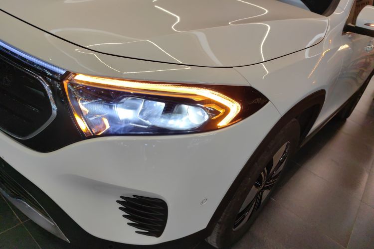 Mercedes-Benz EQB Class 2024 #31 Mercedes-Benz EQB Class 2024 immagine di auto #31