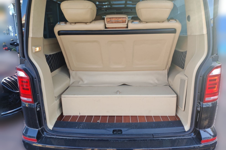 Volkswagen Caravelle 2018 immagine di auto #31