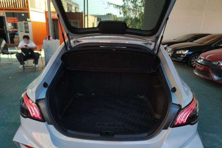 MG 6 2024 image de voiture #31