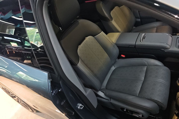 Zeekr 7X 2024 car image #31