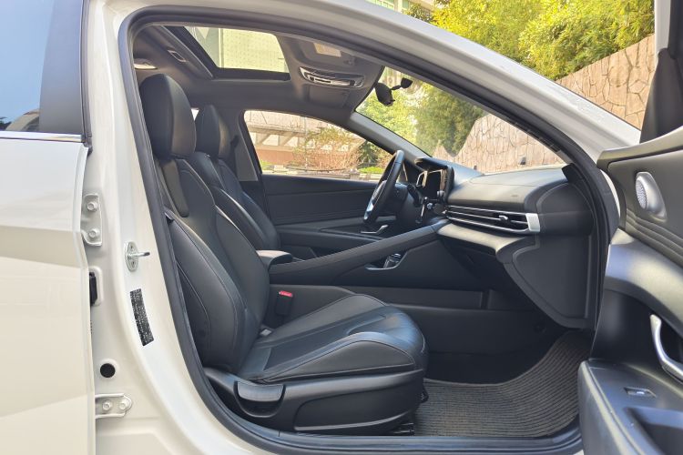 现代 伊兰特 2021 汽车图片 #31