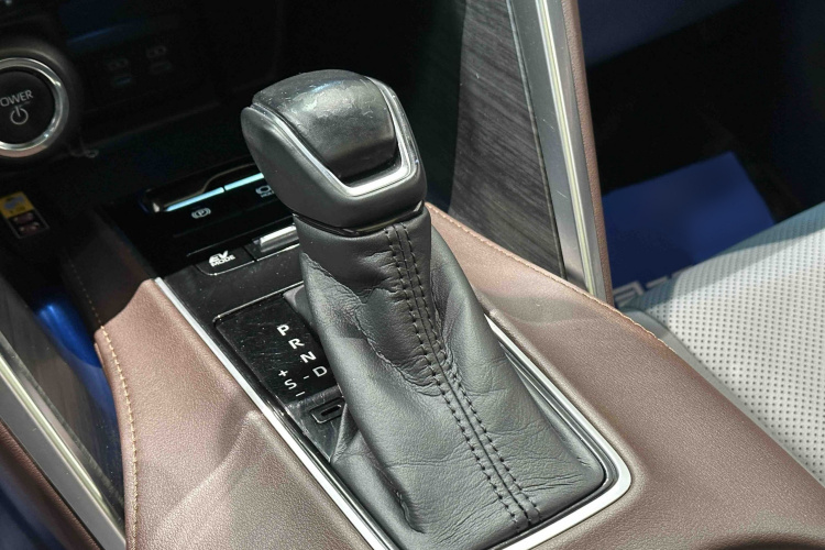 Toyota Harrier 2023 car image #31