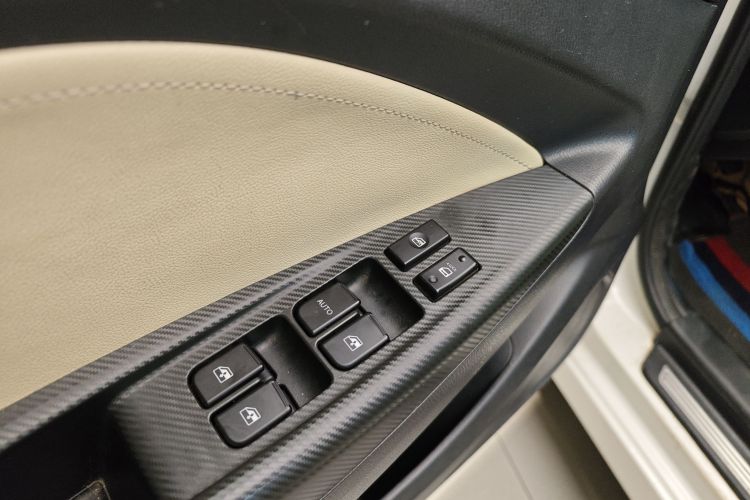 Changan Alsvin V7 2017 car image #31