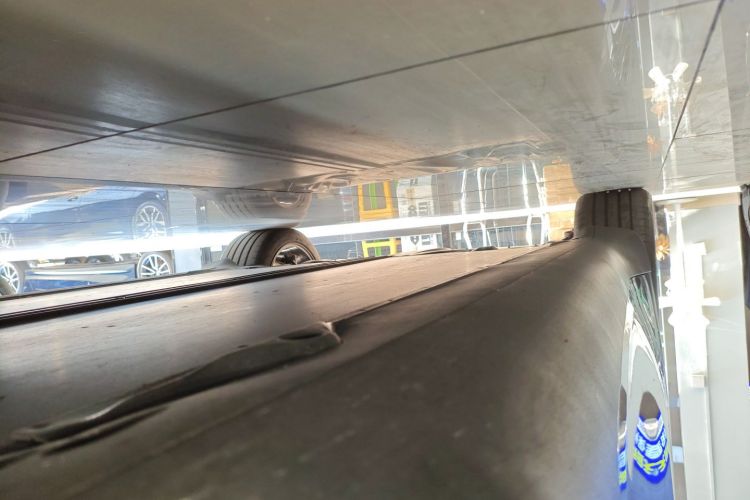 Tesla Model Y 2025 car image #31