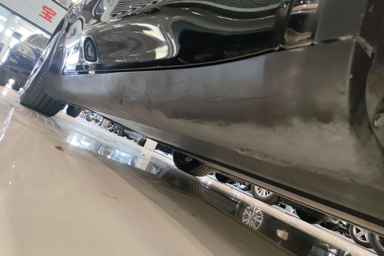 Tesla Model Y 2023 car image #31