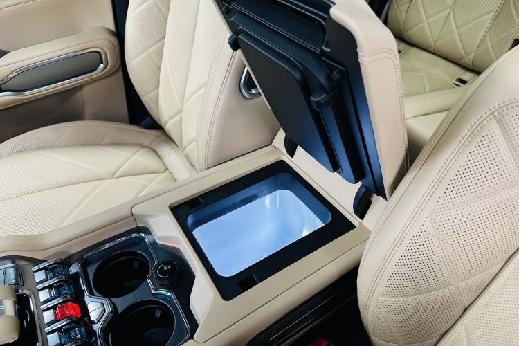 方程豹 豹8 2025 汽车图片 #31