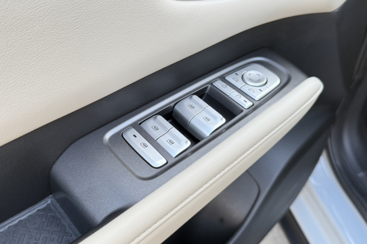 五菱汽车 五菱缤果PLUS 2025 汽车图片 #31