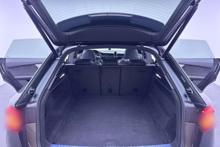 Audi Q8 2019 car image #31