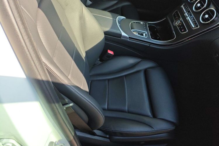 Mercedes-Benz C Class 2021 car image #31