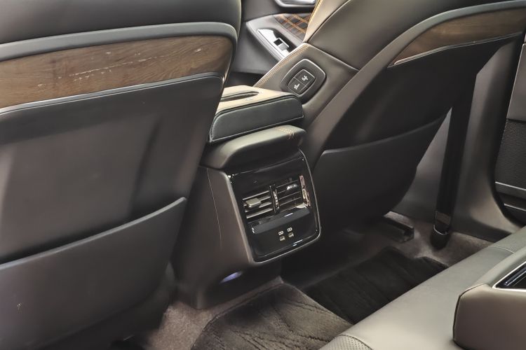 Toyota Avalon 2024 car image #31