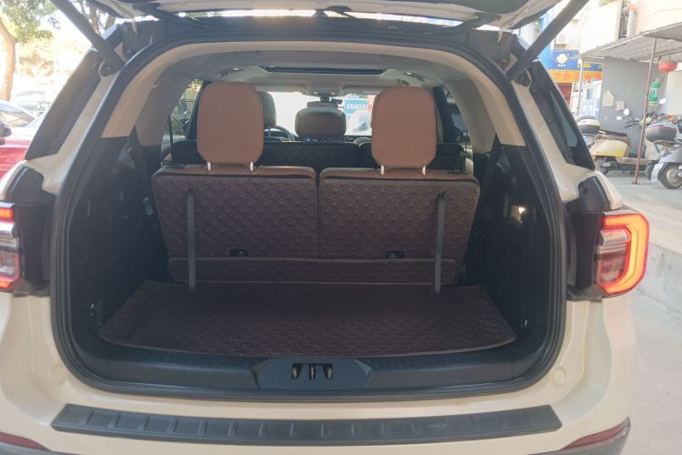 Ford Explorer 2022 car image #31