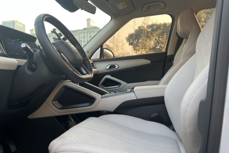 BYD YuanUP 2025 car image #31