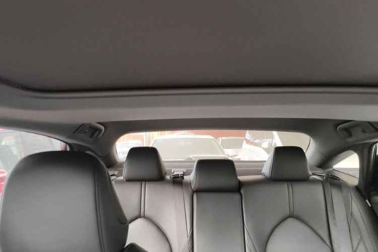 Toyota Avalon 2023 car image #31