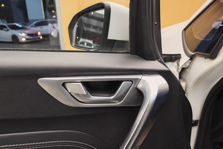 Vision X3 2019 car image #31