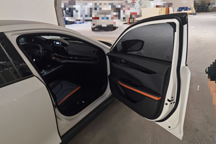 Changan UNI-V 2023 car image #31