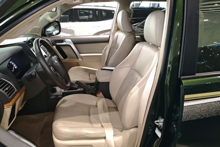Toyota Land Cruiser Prado 2018 #31 Toyota Land Cruiser Prado 2018 car image #31
