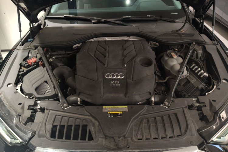 Audi A8 2020 imagem de carro #31