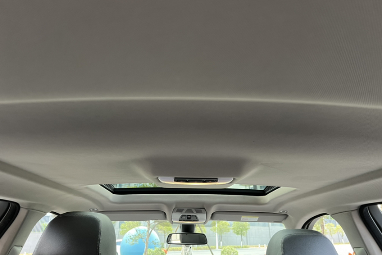 BMW X6 2018 car image #31