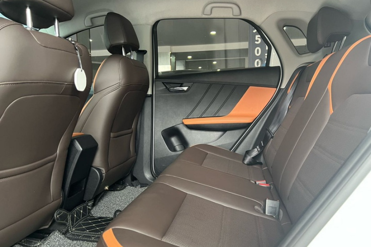 BYD e2 2020 #31 BYD e2 2020 imagen de coche #31