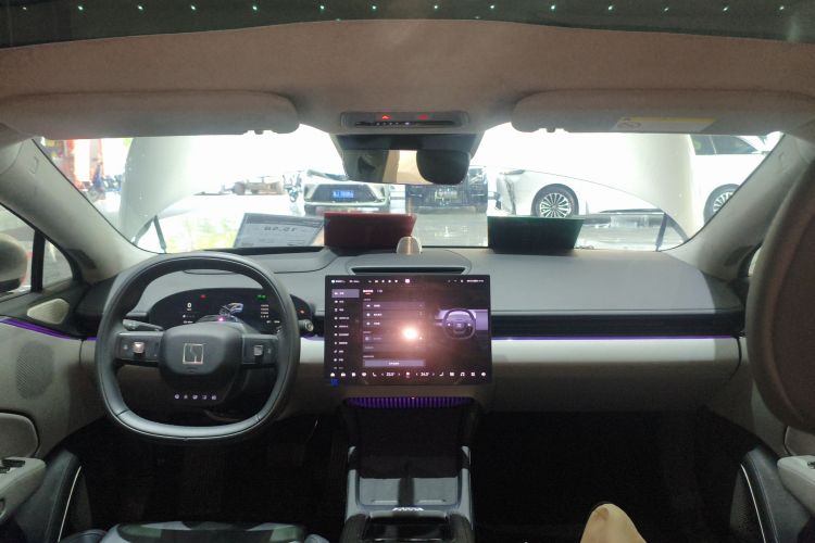 极氪 极氪007 2025 汽车图片 #31