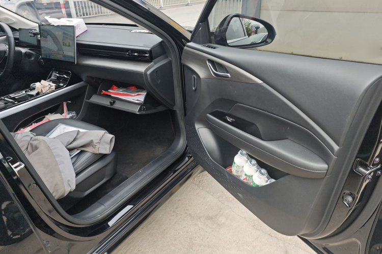 Wuling Starlight 2024 car image #31