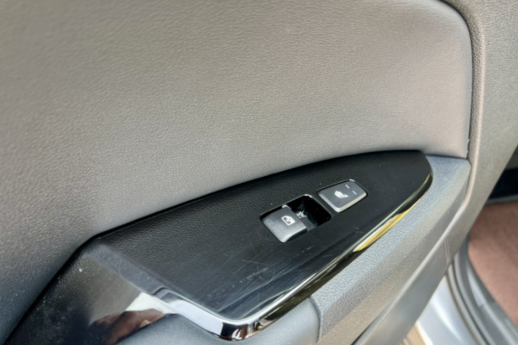 起亚 狮铂拓界 2022 汽车图片 #31