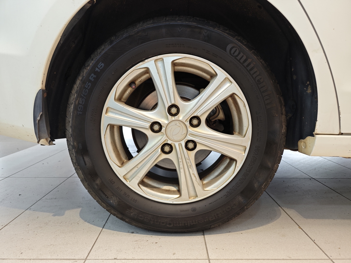 Forthing JOYEAR S50 2016 imagen de coche #31