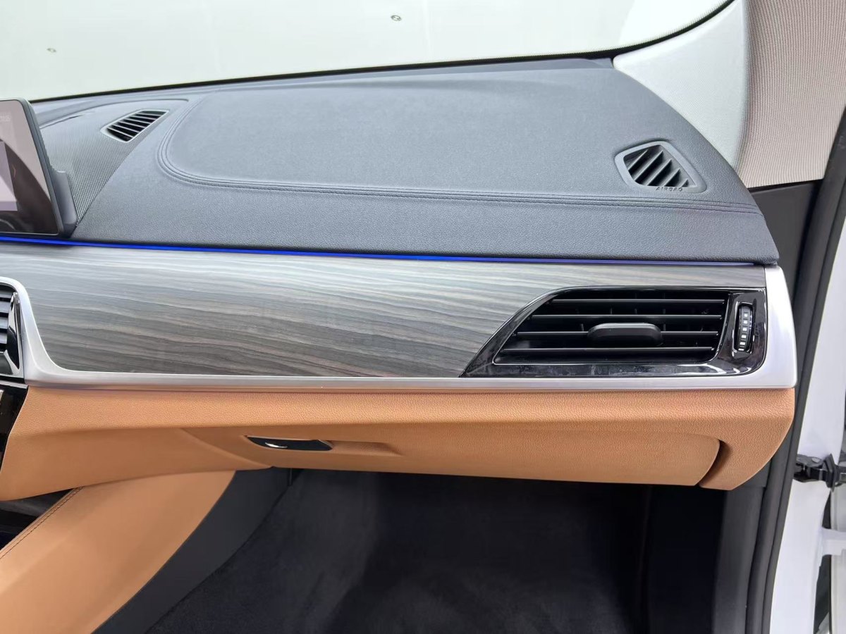 BMW 6 Series 2019 #31 BMW 6 Series 2019 car image #31