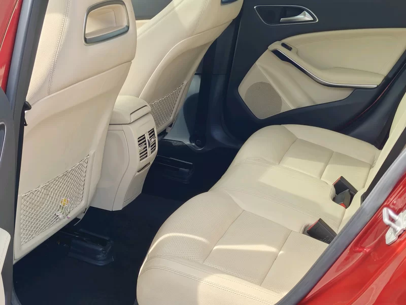 Mercedes-Benz GLA Class 2017 car image #31