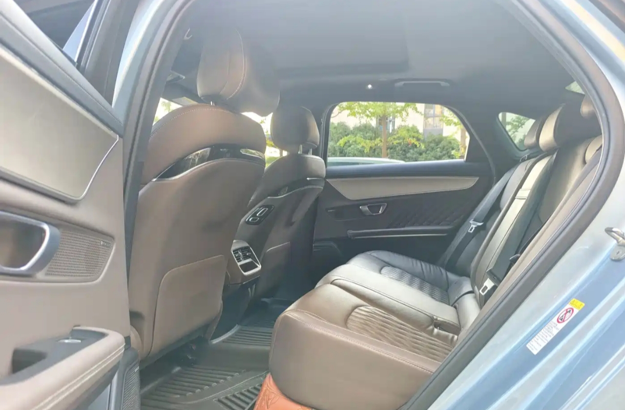BYD Han 2023 car image #5
