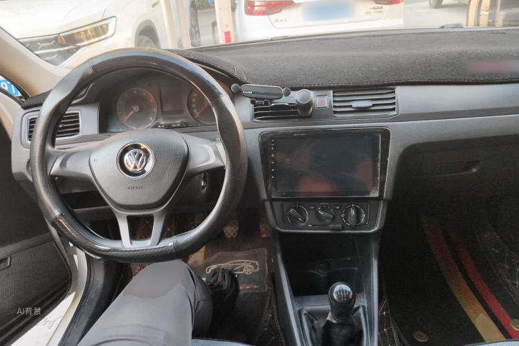 Volkswagen Santana 2017 car image #11