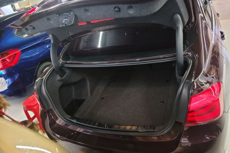 BMW 3 Series 2018 #21 BMW 3 Series 2018 car image #21