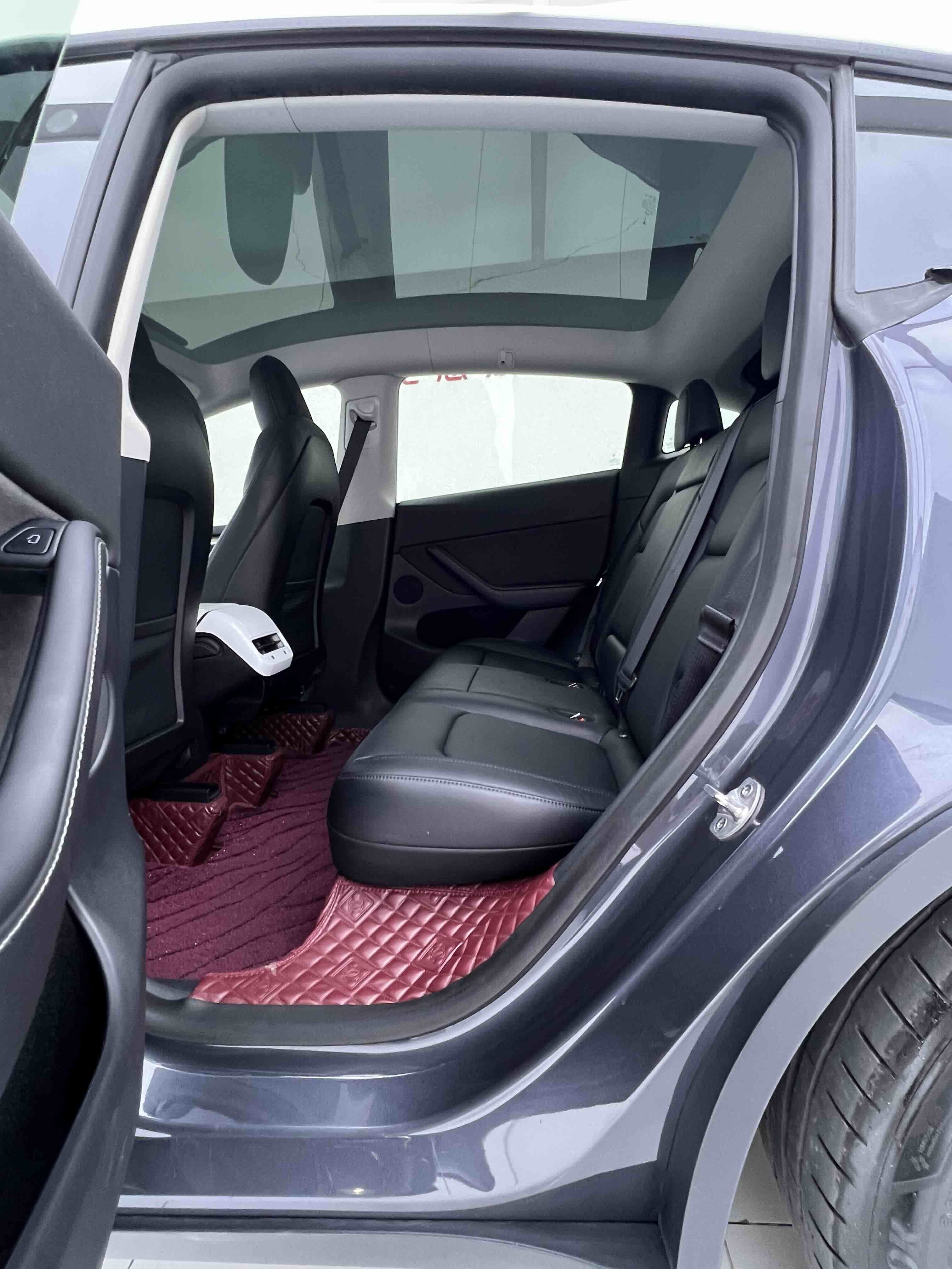 Tesla Model Y 2022 #5 Tesla Model Y 2022 car image #5