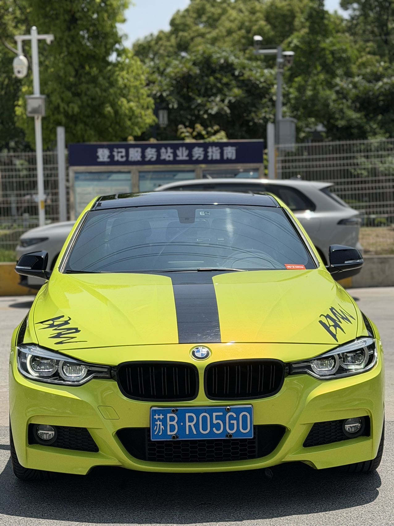 BMW 3 Series 2019 car image #2