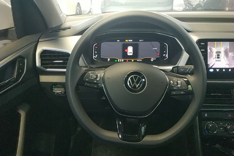 Volkswagen T-Cross 2023 #11 Volkswagen T-Cross 2023 car image #11