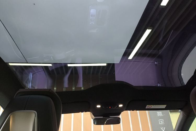 MI SU7 2025 car image #18