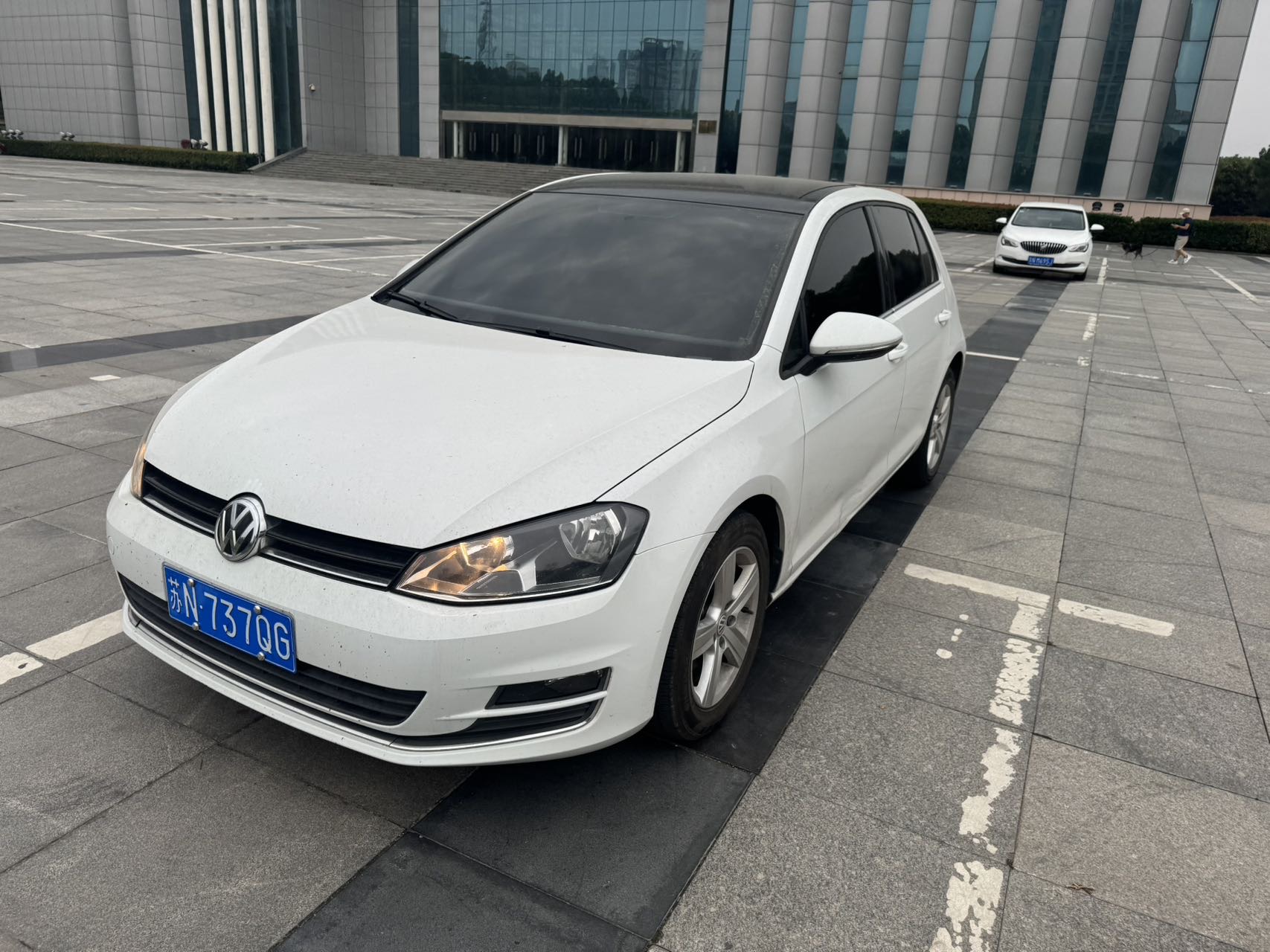 Volkswagen Golf 2015 Volkswagen Golf 2015 car image