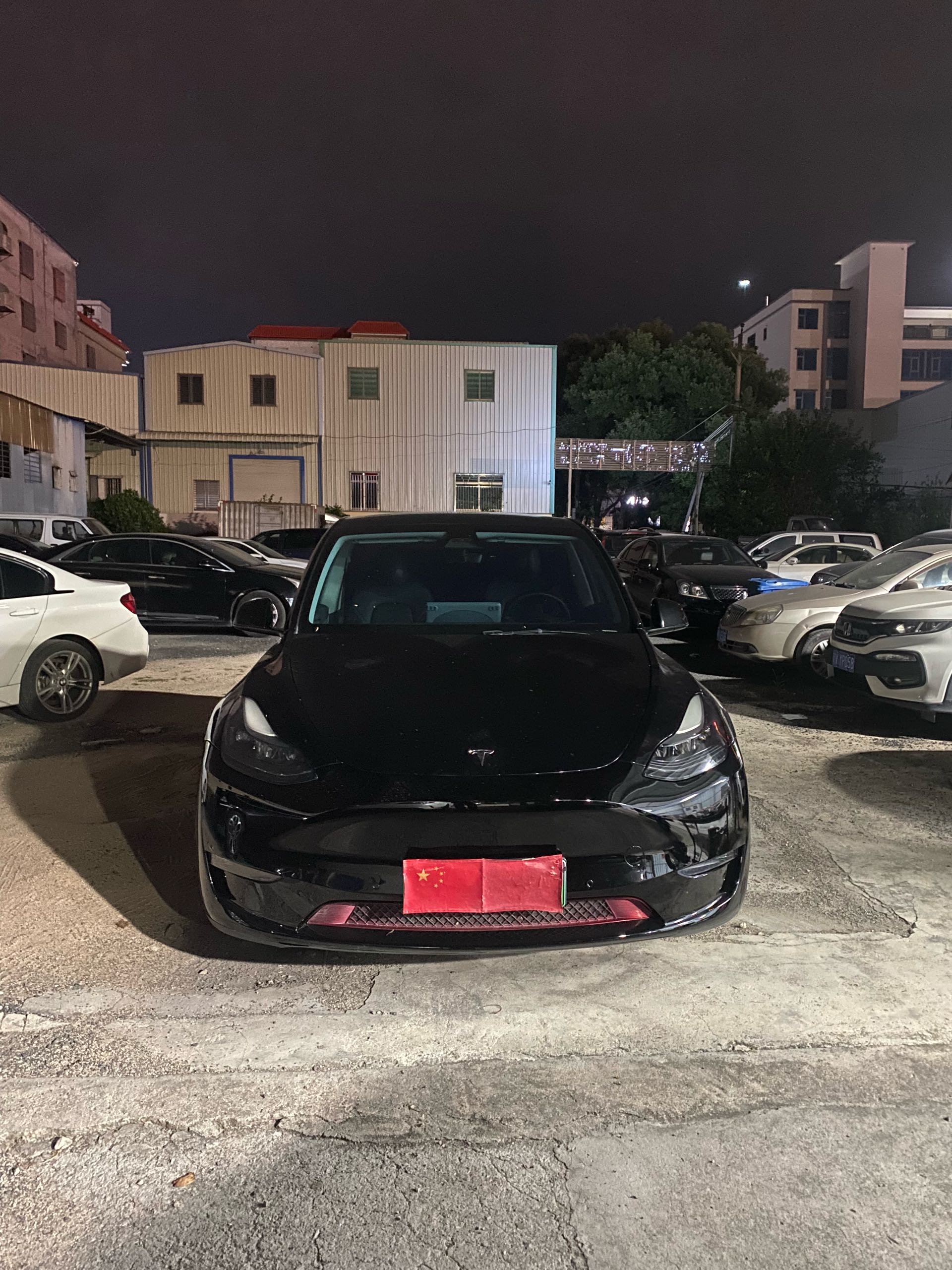 Tesla Model Y 2022 #2 Tesla Model Y 2022 car image #2