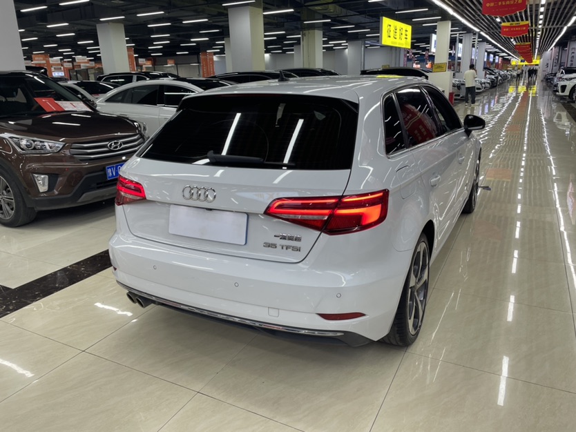 Audi A3 2019 car image #6