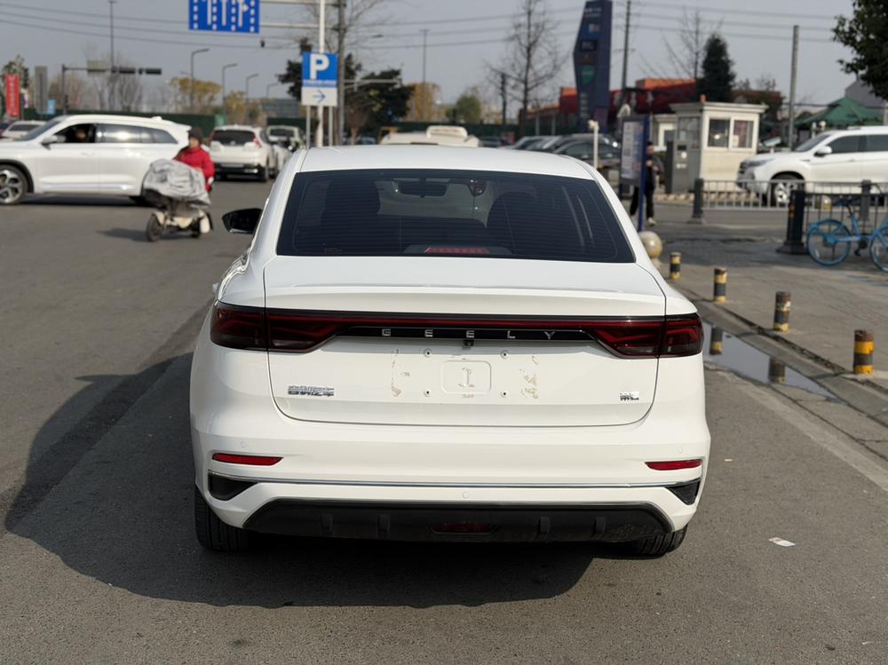 GEELY Emgrand 2022 #5 GEELY Emgrand 2022 car image #5