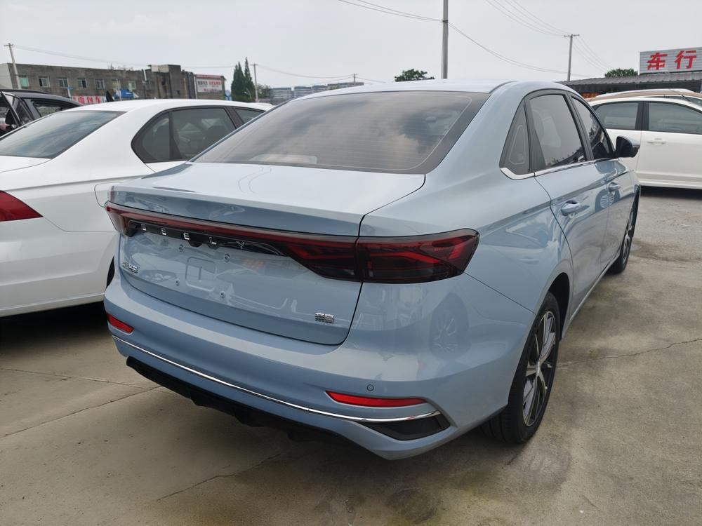 GEELY Emgrand 2023 #4 GEELY Emgrand 2023 car image #4