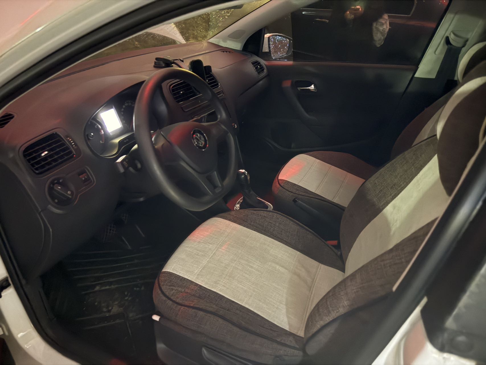 Volkswagen Polo 2018 imagen de coche #3