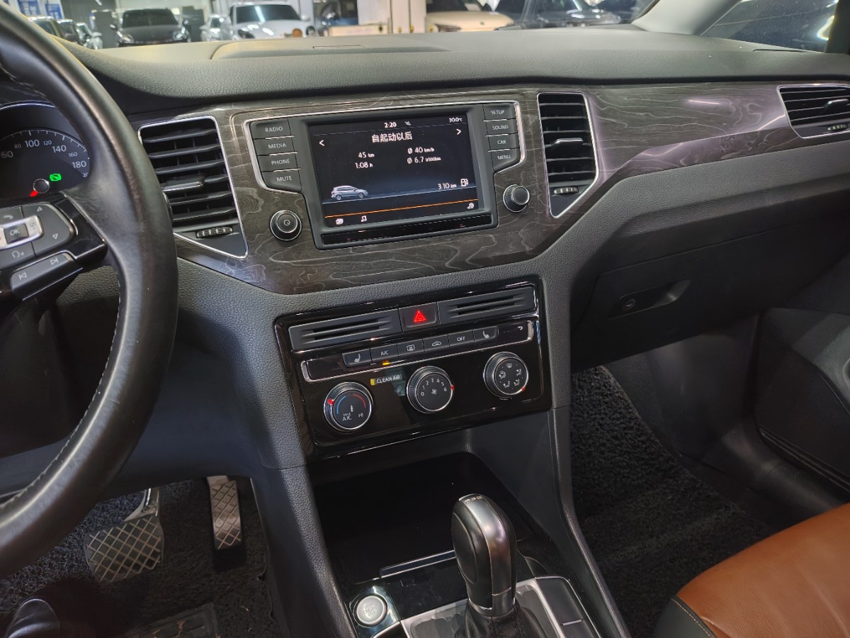 Volkswagen Golf Sportsvan 2016 #5 Volkswagen Golf Sportsvan 2016 car image #5