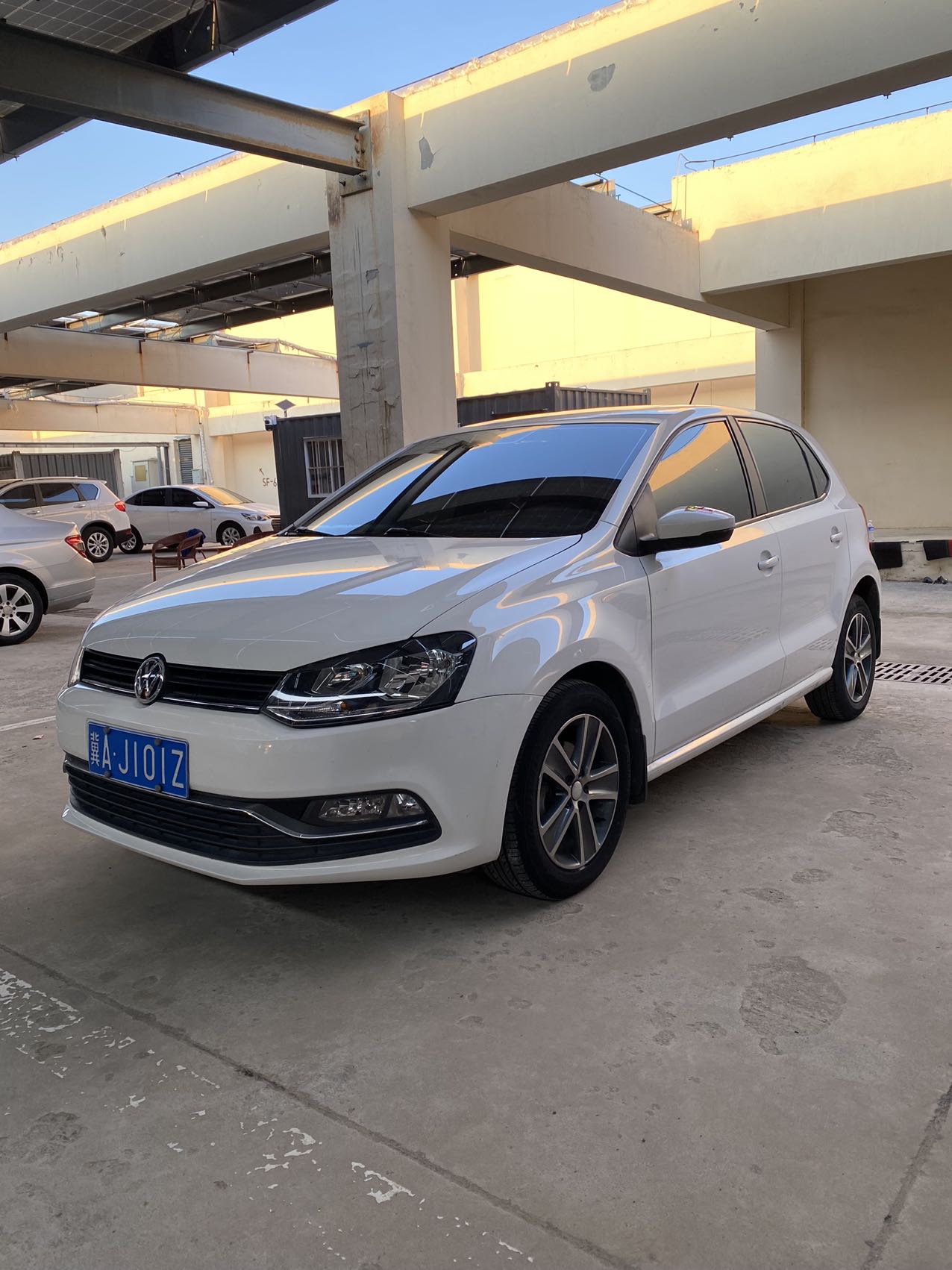 Volkswagen Polo 2018 car image 