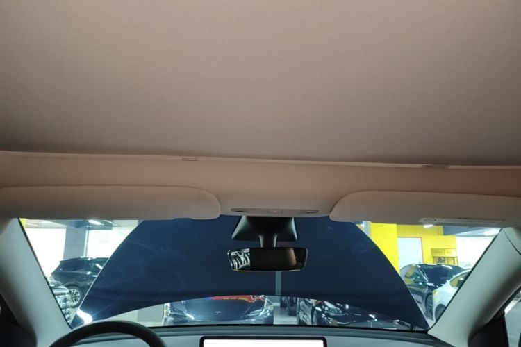 Tesla Model Y 2022 car image #18