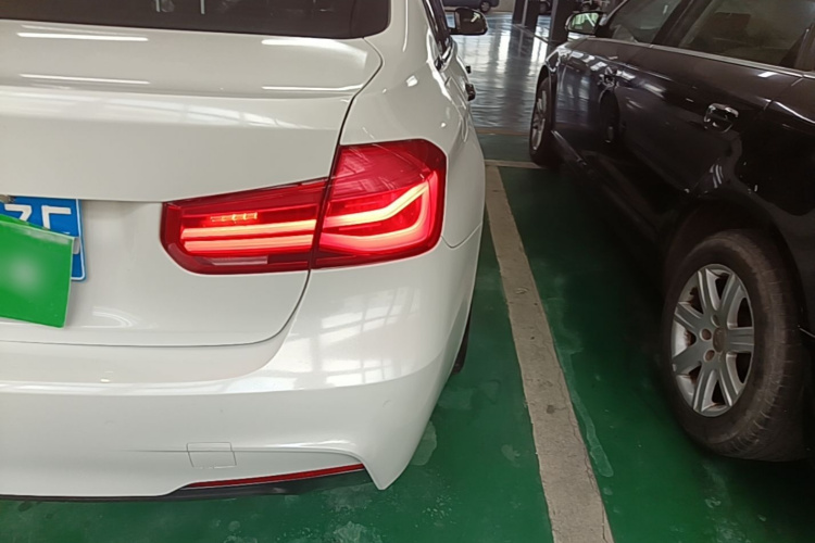 BMW 3 Series 2017 car image #8