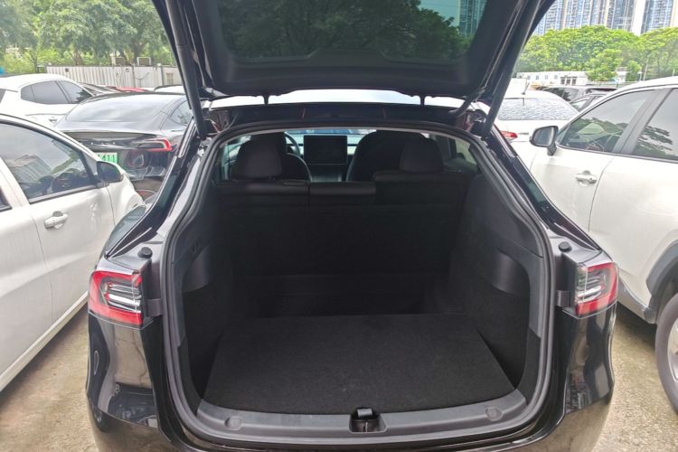 Tesla Model Y 2023 #19 Tesla Model Y 2023 car image #19