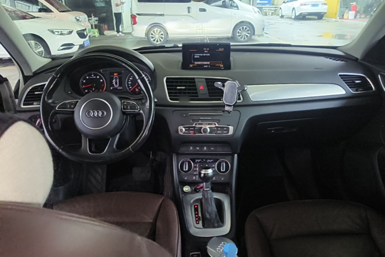 Audi Q3 2016 #11 Audi Q3 2016 car image #11