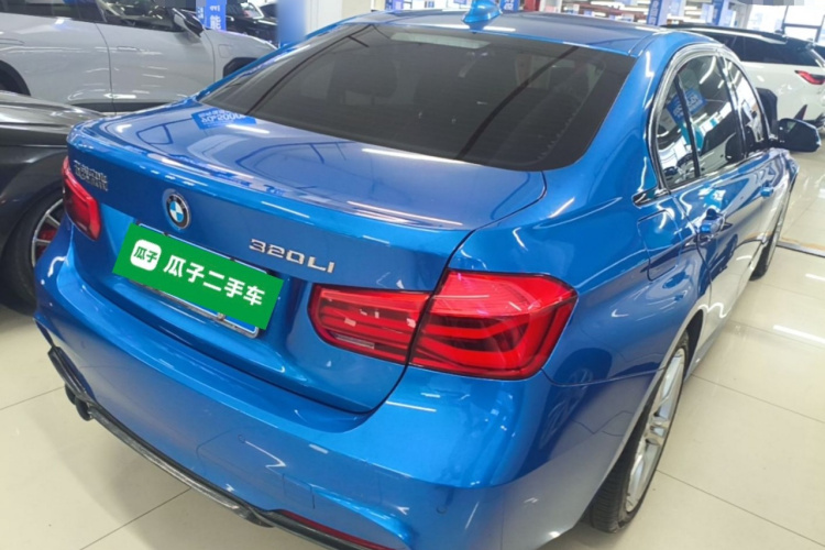 BMW 3 Series 2018 car image #7