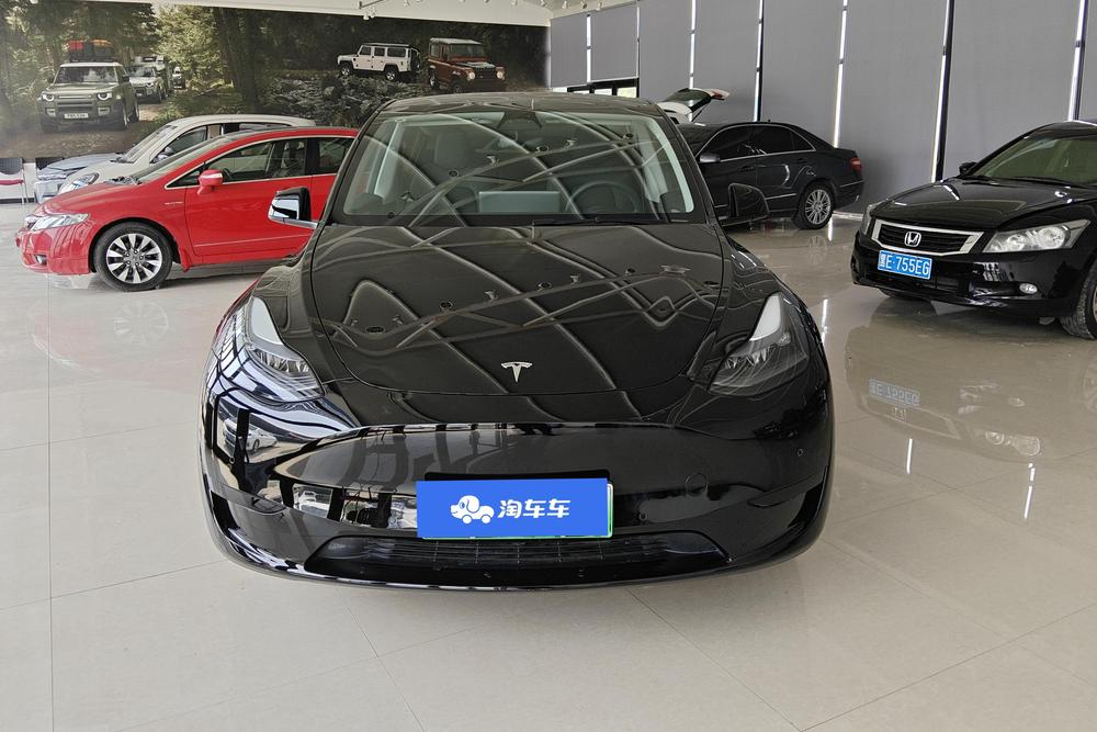 Tesla Model Y 2023 car image #2
